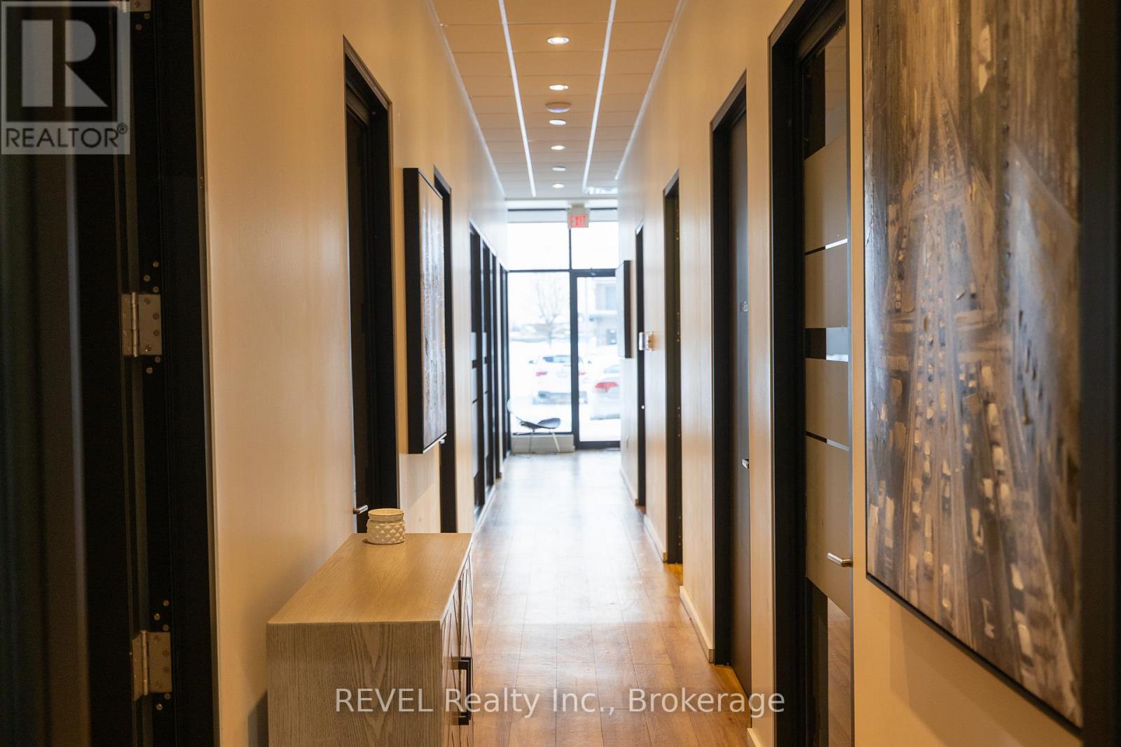 3d - 8685 Lundys Lane, Niagara Falls, Ontario  L2H 1H4 - Photo 4 - X12721598