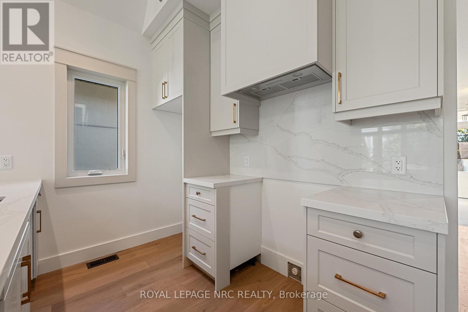 4058 Glenspring Road, Fort Erie, Ontario  L0S 1B0 - Photo 13 - X12722926