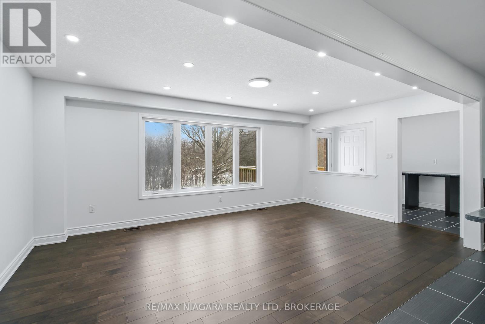 8139 Buckeye Crescent, Niagara Falls, Ontario  L2H 2Y6 - Photo 10 - X12725792