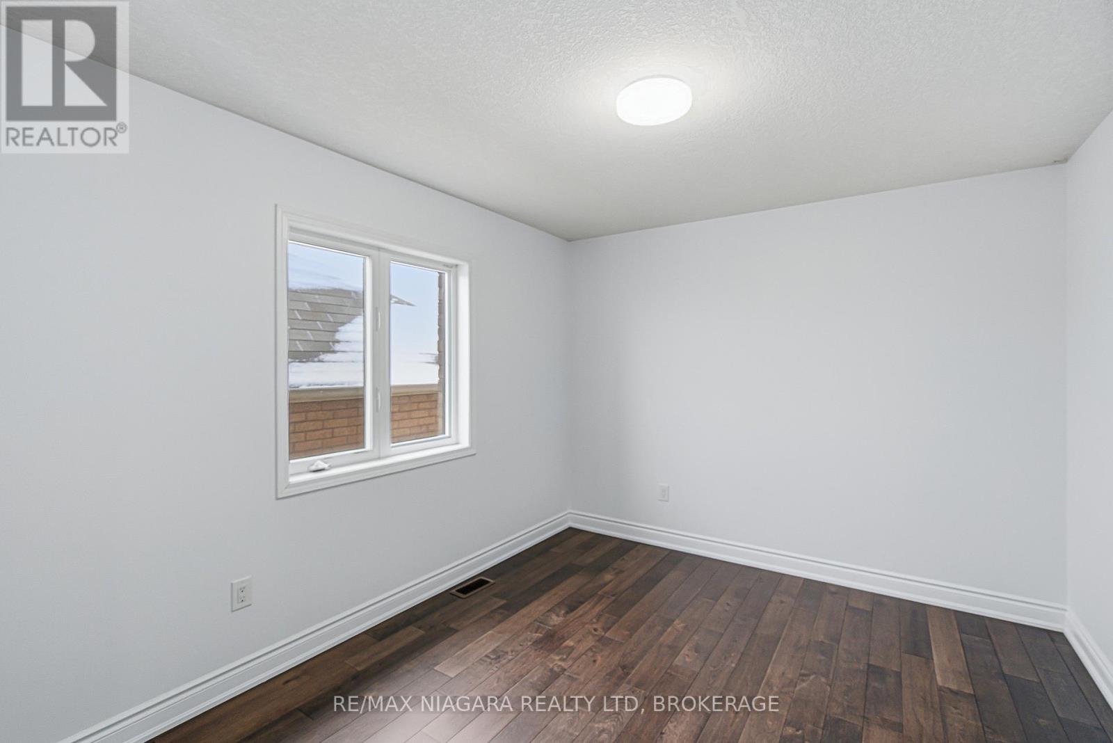 8139 Buckeye Crescent, Niagara Falls, Ontario  L2H 2Y6 - Photo 26 - X12725792