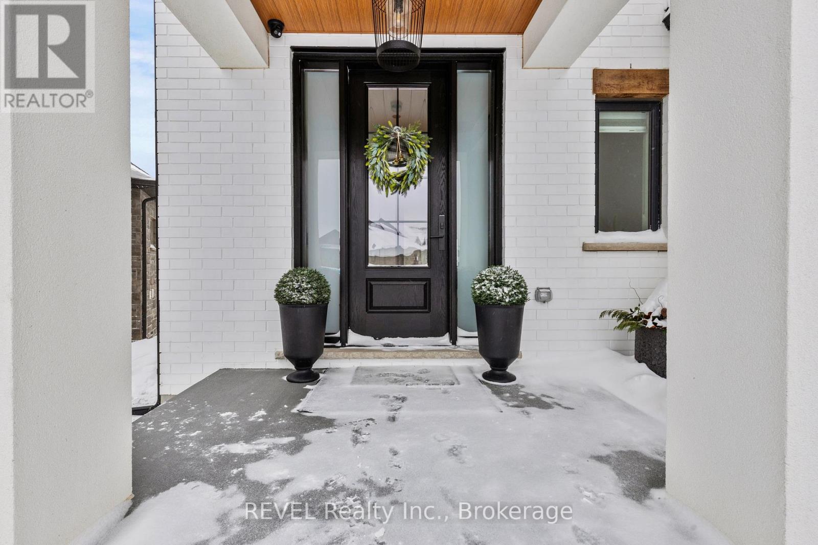 55 Swan Avenue, Pelham, Ontario  L0S 1E6 - Photo 3 - X12730112