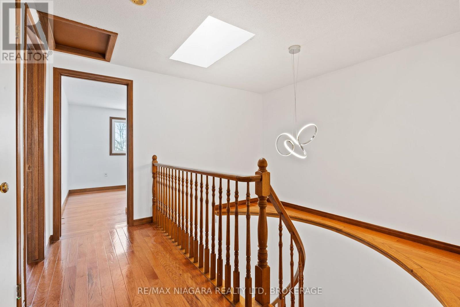 54 Culligan Crescent, Thorold, Ontario  L2V 4P1 - Photo 11 - X12737714