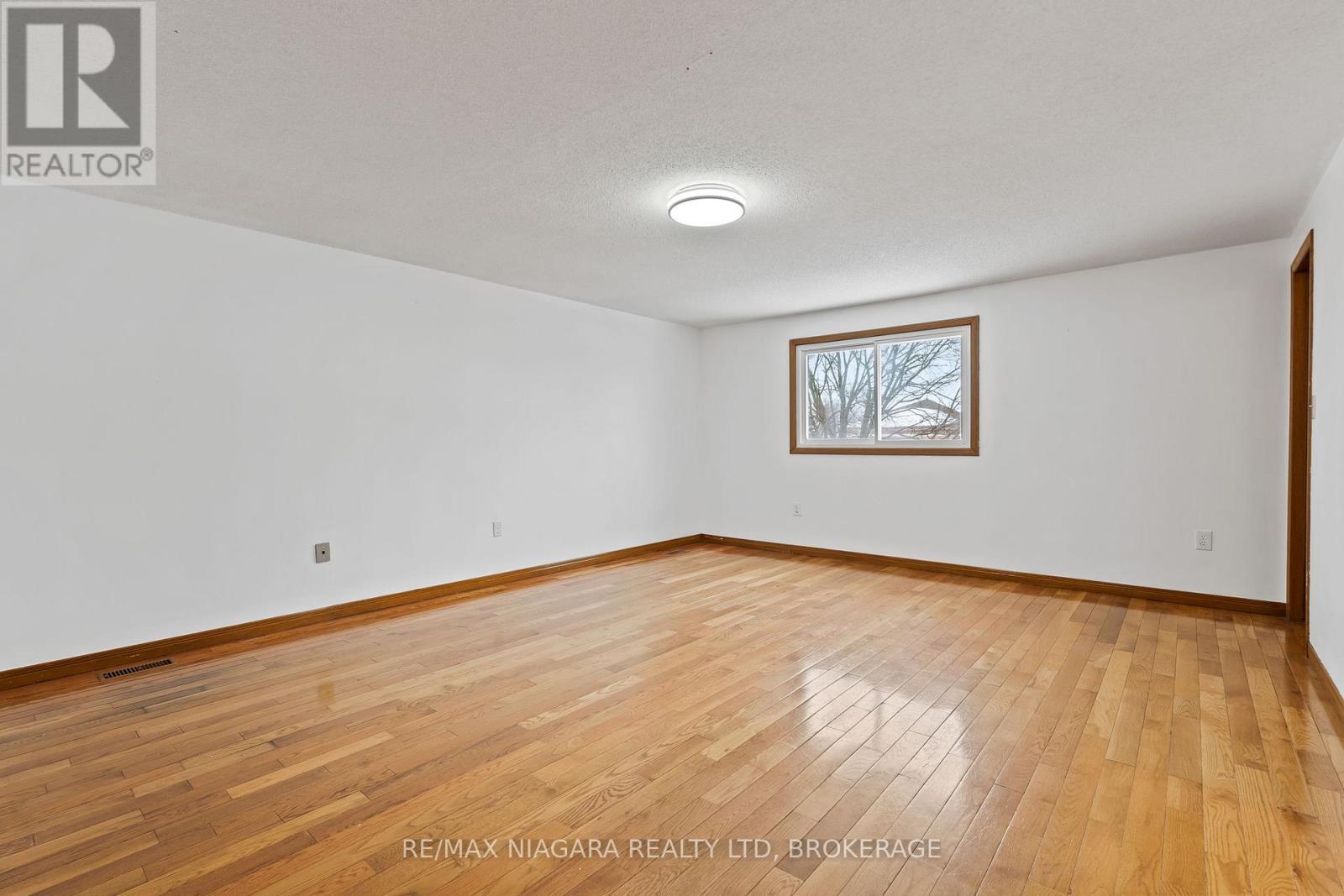 54 Culligan Crescent, Thorold, Ontario  L2V 4P1 - Photo 20 - X12737714