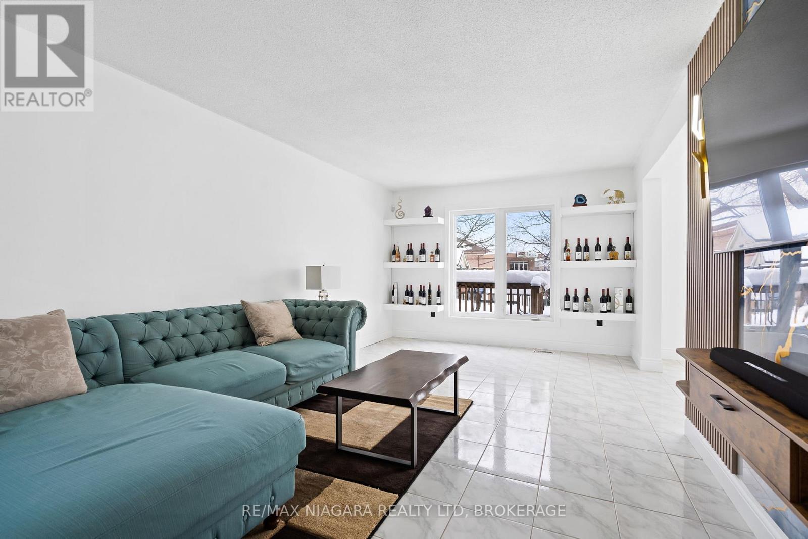 54 Culligan Crescent, Thorold, Ontario  L2V 4P1 - Photo 4 - X12737714