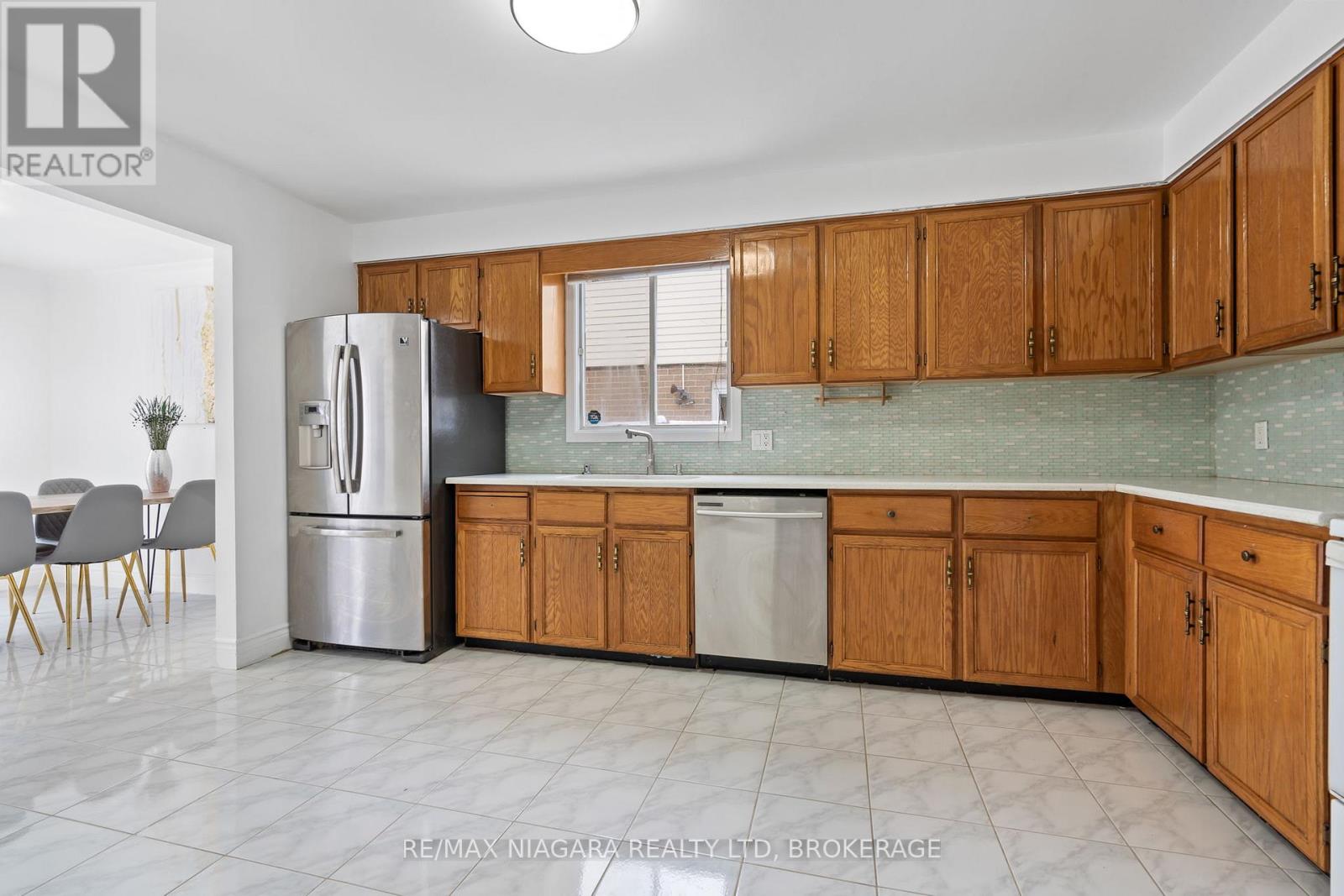 54 Culligan Crescent, Thorold, Ontario  L2V 4P1 - Photo 8 - X12737714