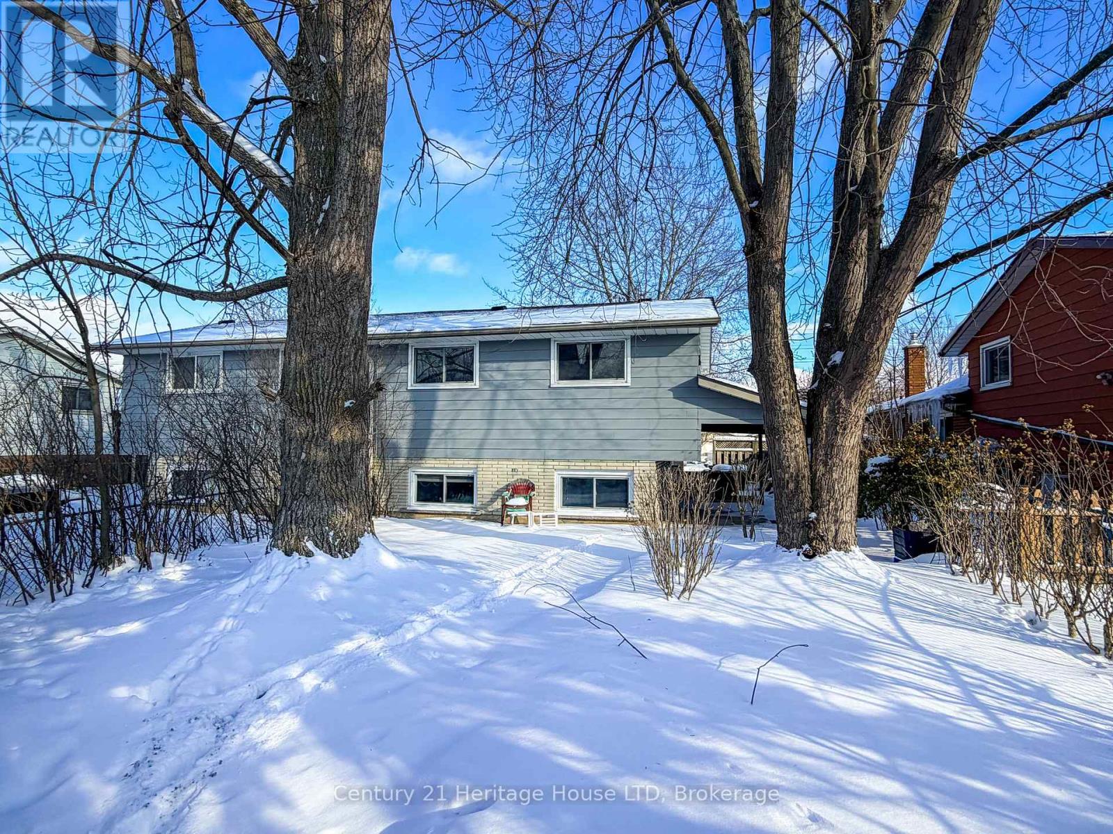 387 First Avenue, Welland, Ontario  L3C 5R3 - Photo 2 - X12742562