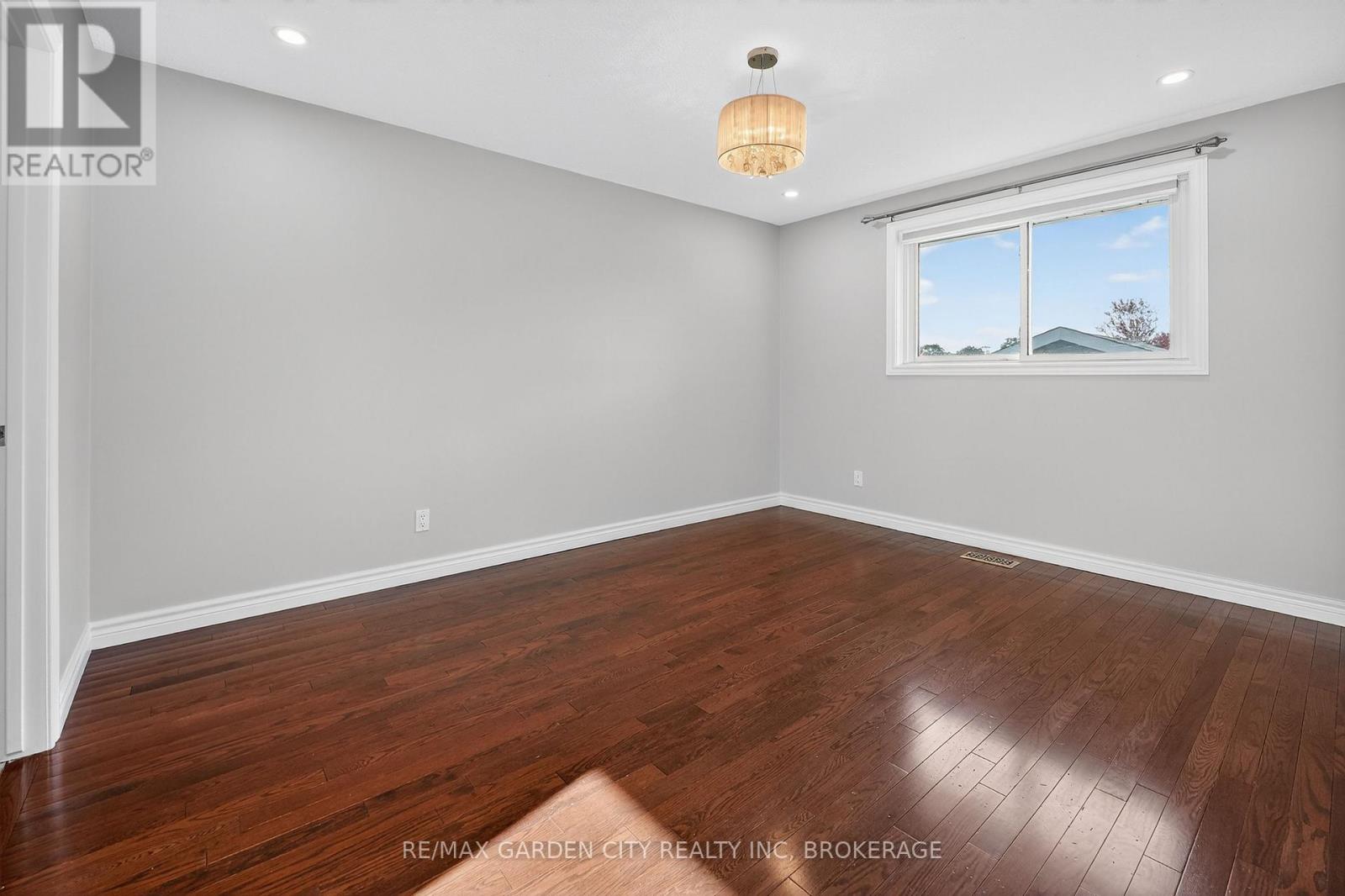 4 Jeanette Drive, St. Catharines, Ontario  L2N 6M4 - Photo 17 - X12745704