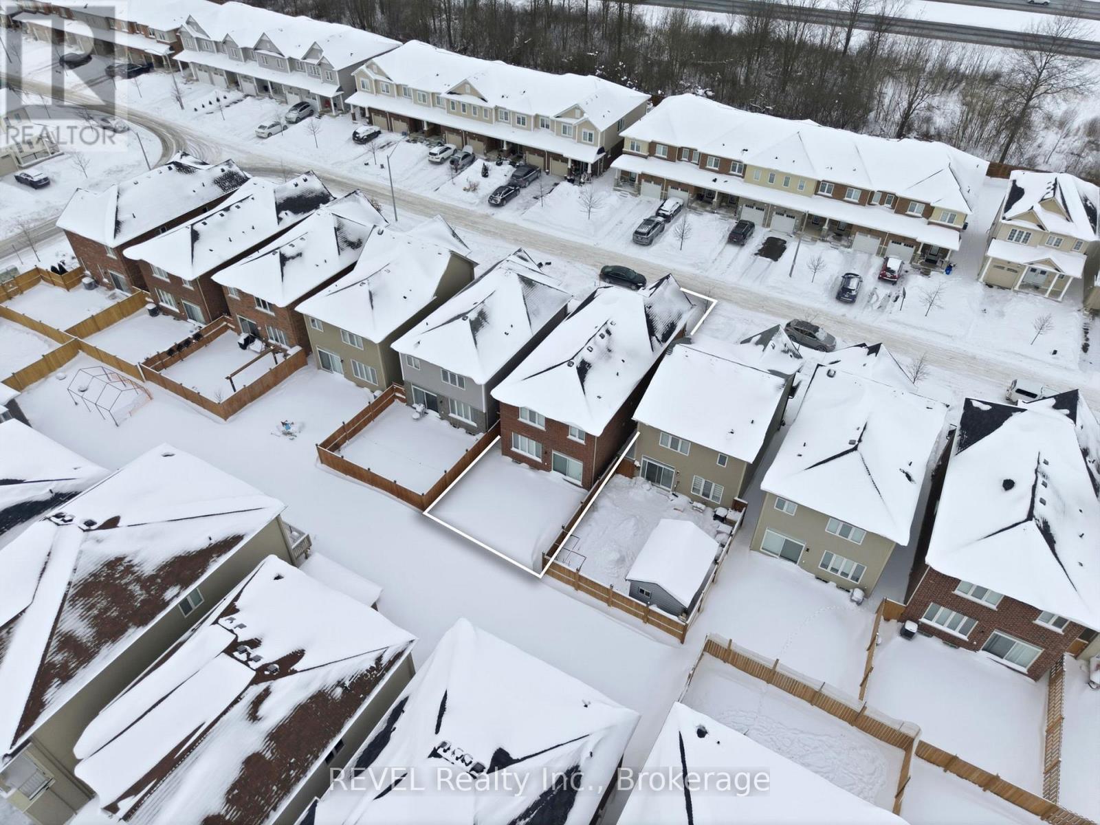 67 Esther Crescent, Thorold, Ontario  L3B 0G3 - Photo 3 - X12753160