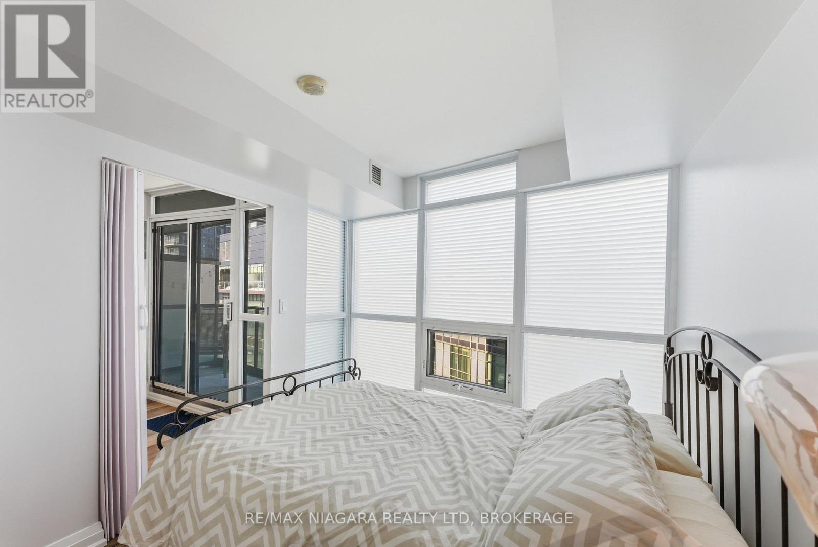 1601 - 600 Fleet Street, Toronto, Ontario  M5V 1B7 - Photo 15 - C12756654