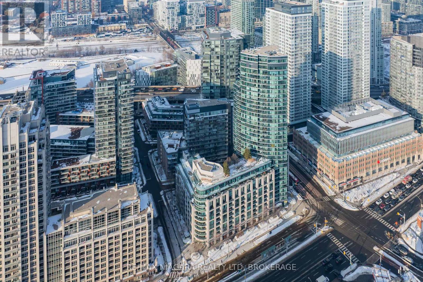 1601 - 600 Fleet Street, Toronto, Ontario  M5V 1B7 - Photo 3 - C12756654