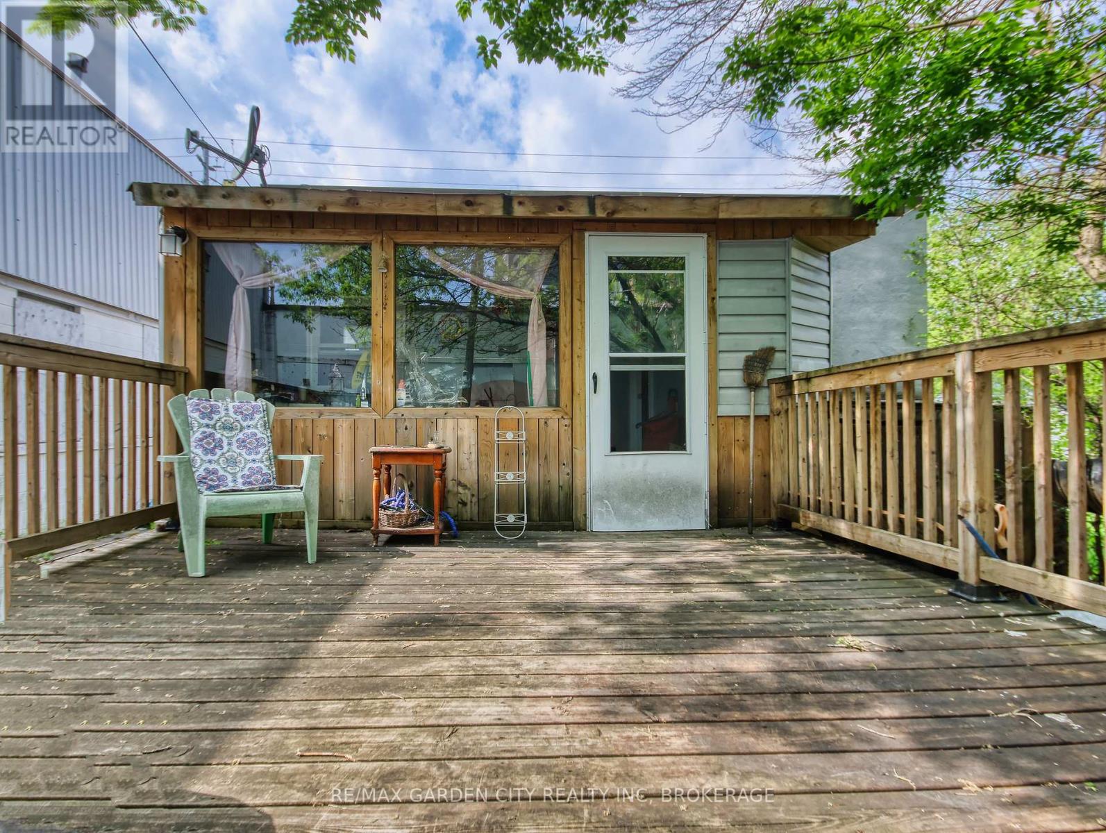 144 Welland Avenue, St. Catharines, Ontario  L2R 2N6 - Photo 5 - X12763260