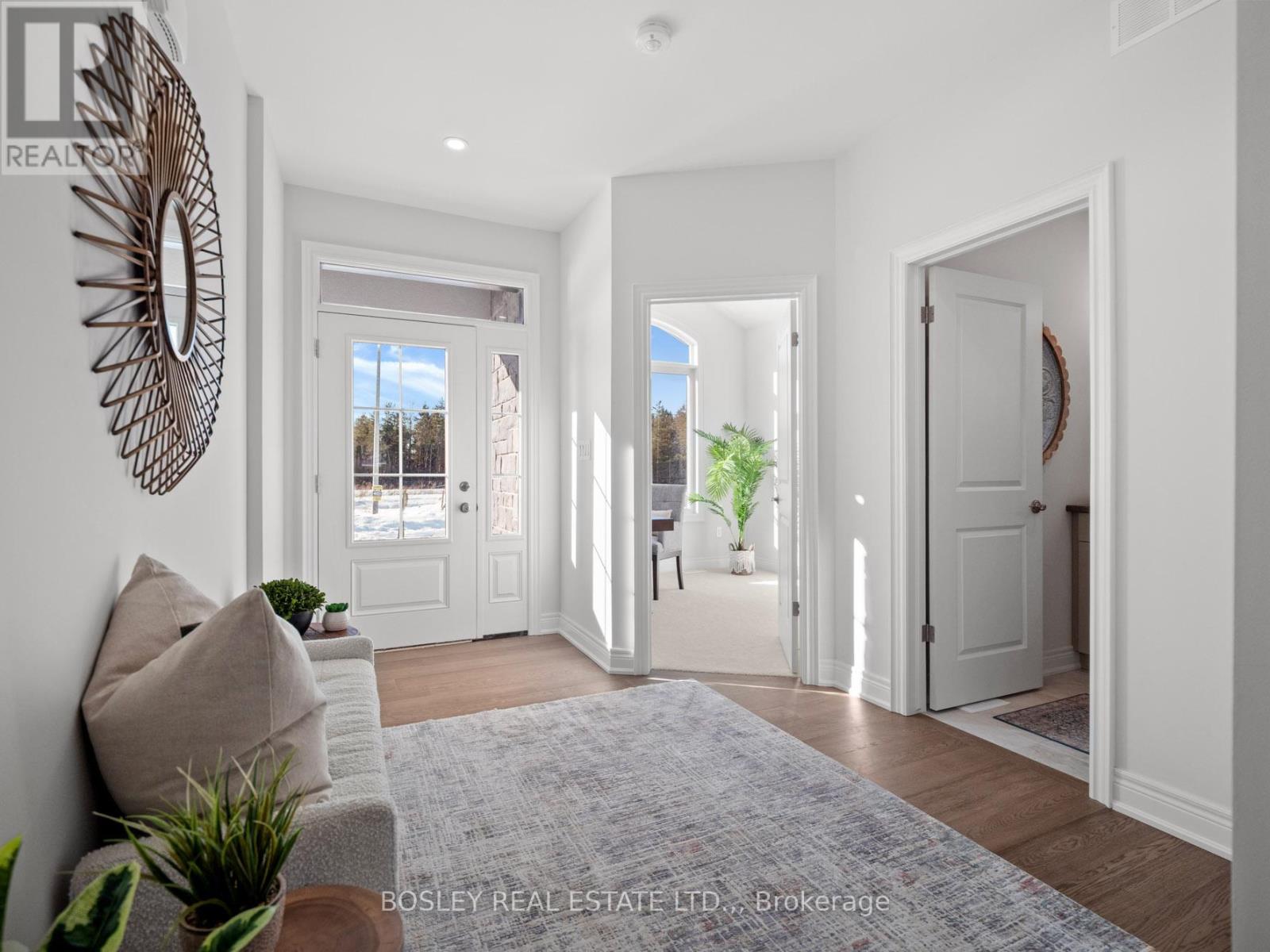 510 Royal Ridge Drive, Fort Erie, Ontario  L0S 1N0 - Photo 2 - X12766904