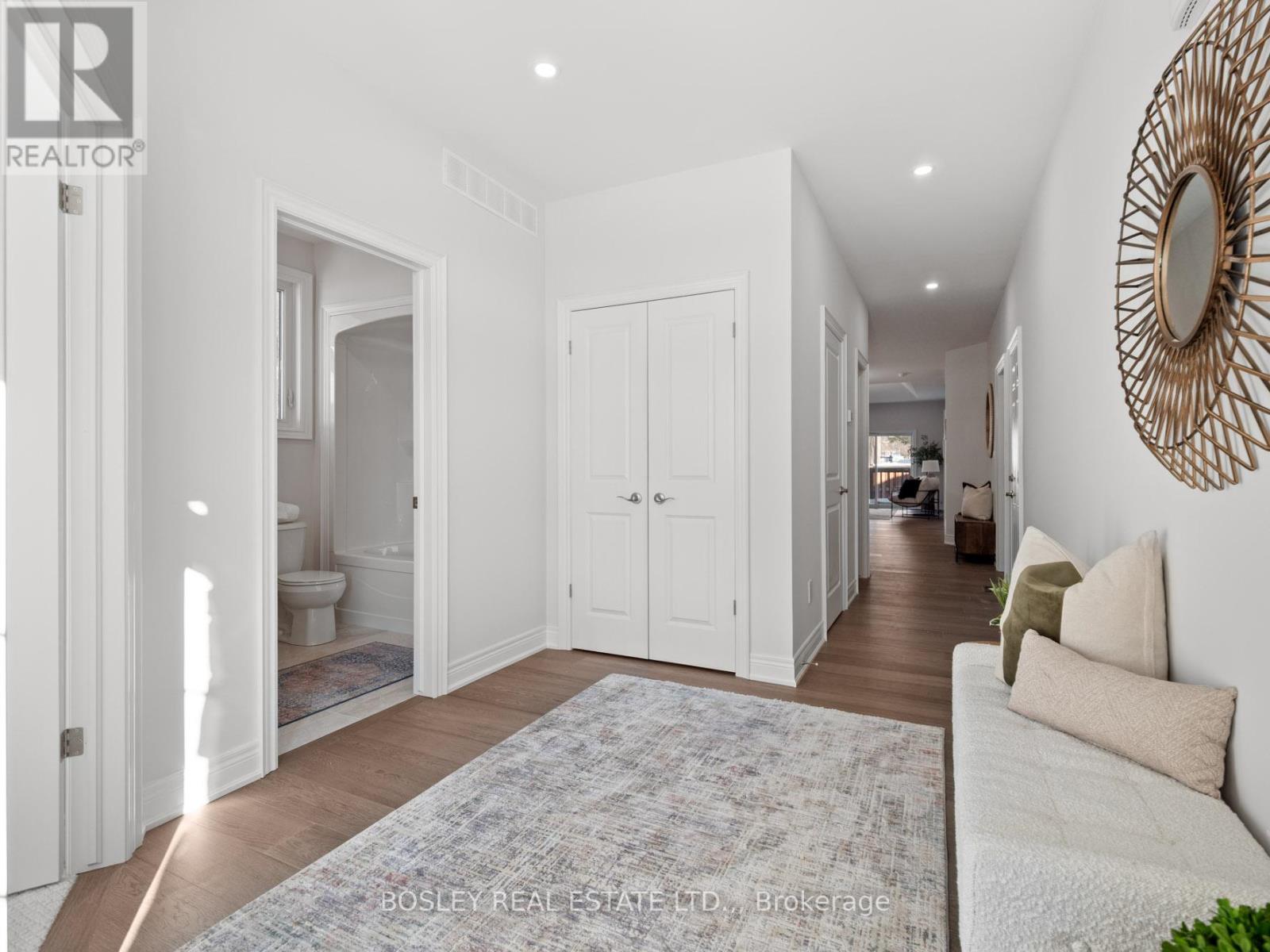 510 Royal Ridge Drive, Fort Erie, Ontario  L0S 1N0 - Photo 6 - X12766904