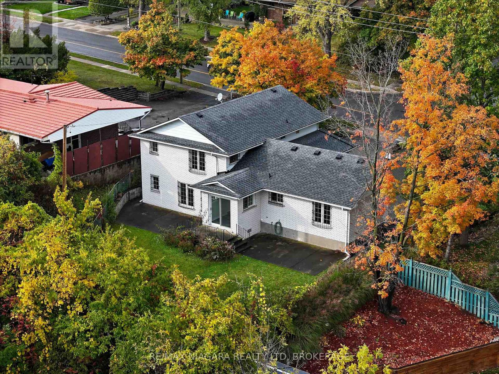 62 Bertie Street, Fort Erie, Ontario  L2A 1X9 - Photo 2 - X12767290