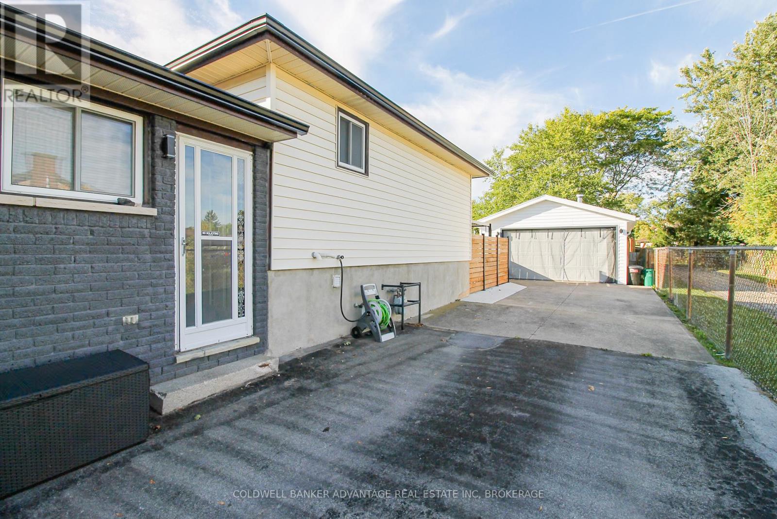 42 Newleaf Crescent, Welland, Ontario  L3C 6B4 - Photo 27 - X12777298