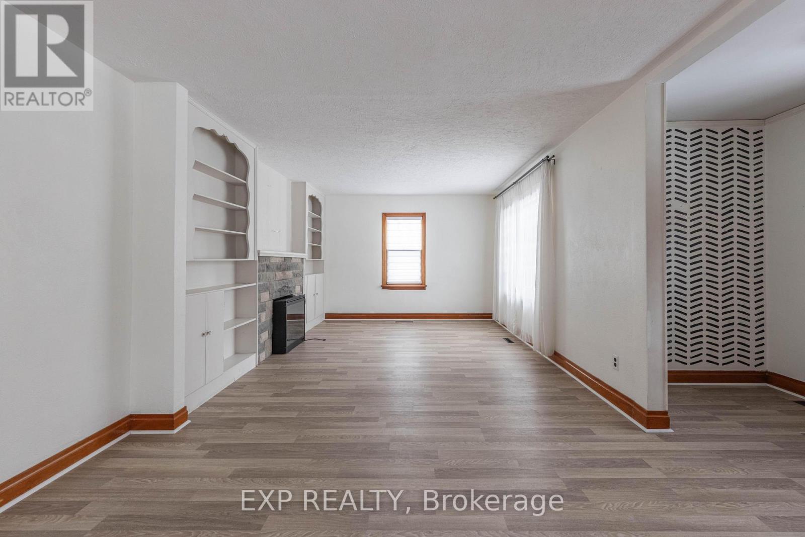 412 South Pelham Road, Welland, Ontario  L3C 3C6 - Photo 10 - X12778346