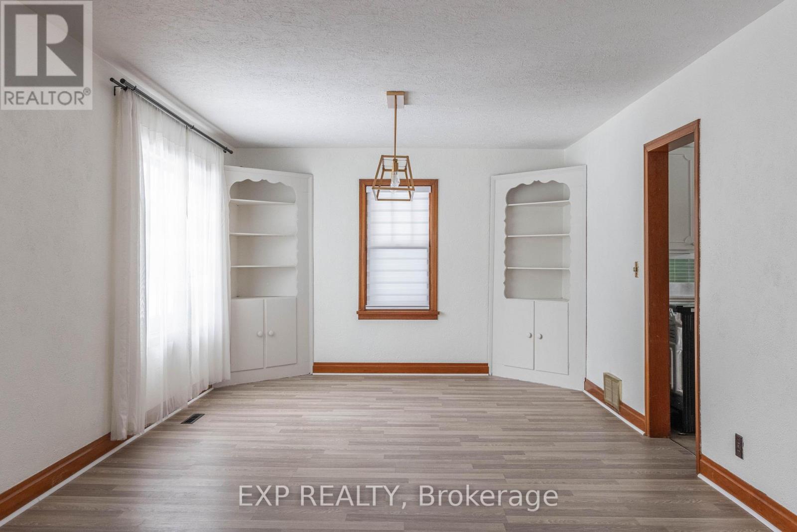 412 South Pelham Road, Welland, Ontario  L3C 3C6 - Photo 12 - X12778346