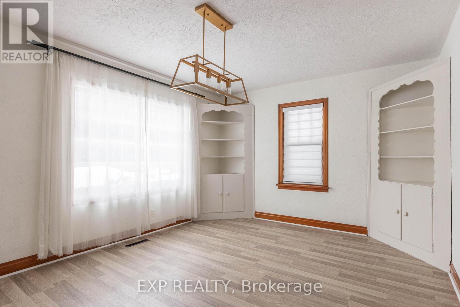 412 South Pelham Road, Welland, Ontario  L3C 3C6 - Photo 13 - X12778346