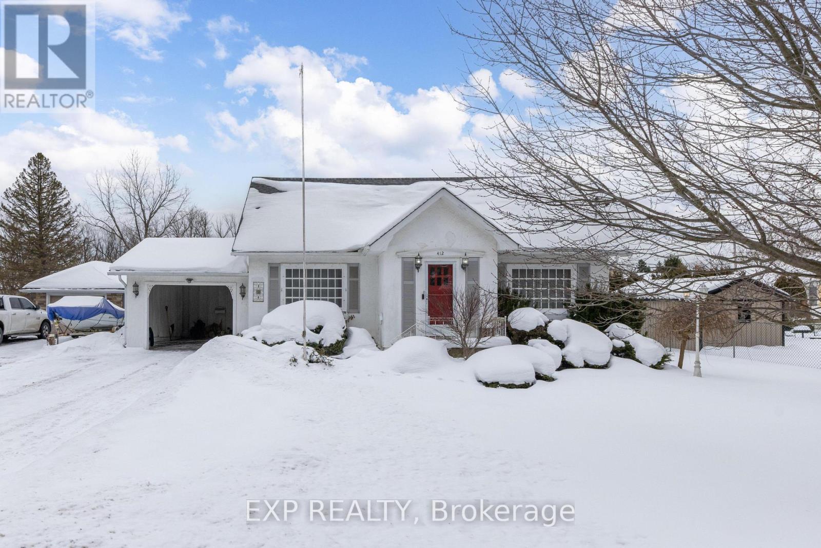 412 South Pelham Road, Welland, Ontario  L3C 3C6 - Photo 2 - X12778346