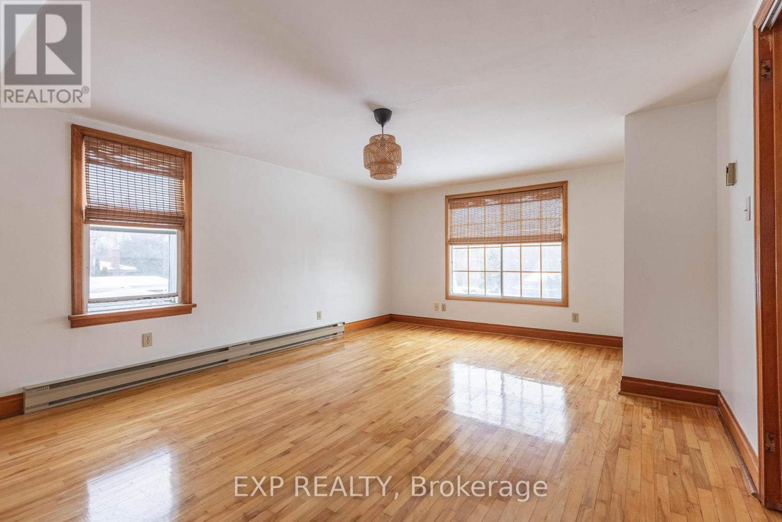 412 South Pelham Road, Welland, Ontario  L3C 3C6 - Photo 22 - X12778346