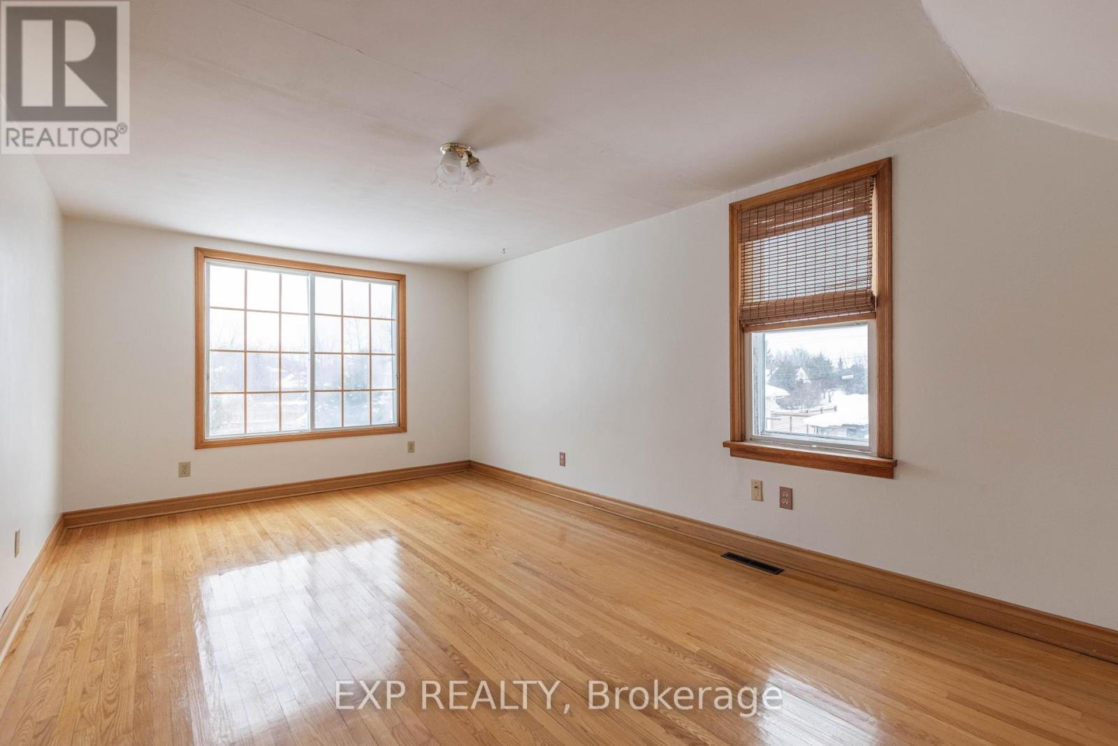 412 South Pelham Road, Welland, Ontario  L3C 3C6 - Photo 24 - X12778346