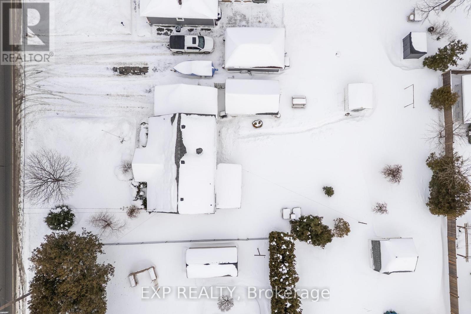 412 South Pelham Road, Welland, Ontario  L3C 3C6 - Photo 8 - X12778346