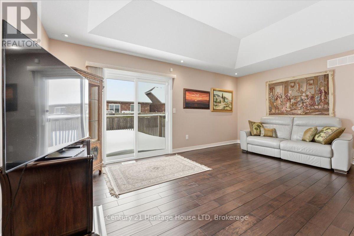 125 Clare Avenue, Welland, Ontario  L3C 0B7 - Photo 13 - X12779530