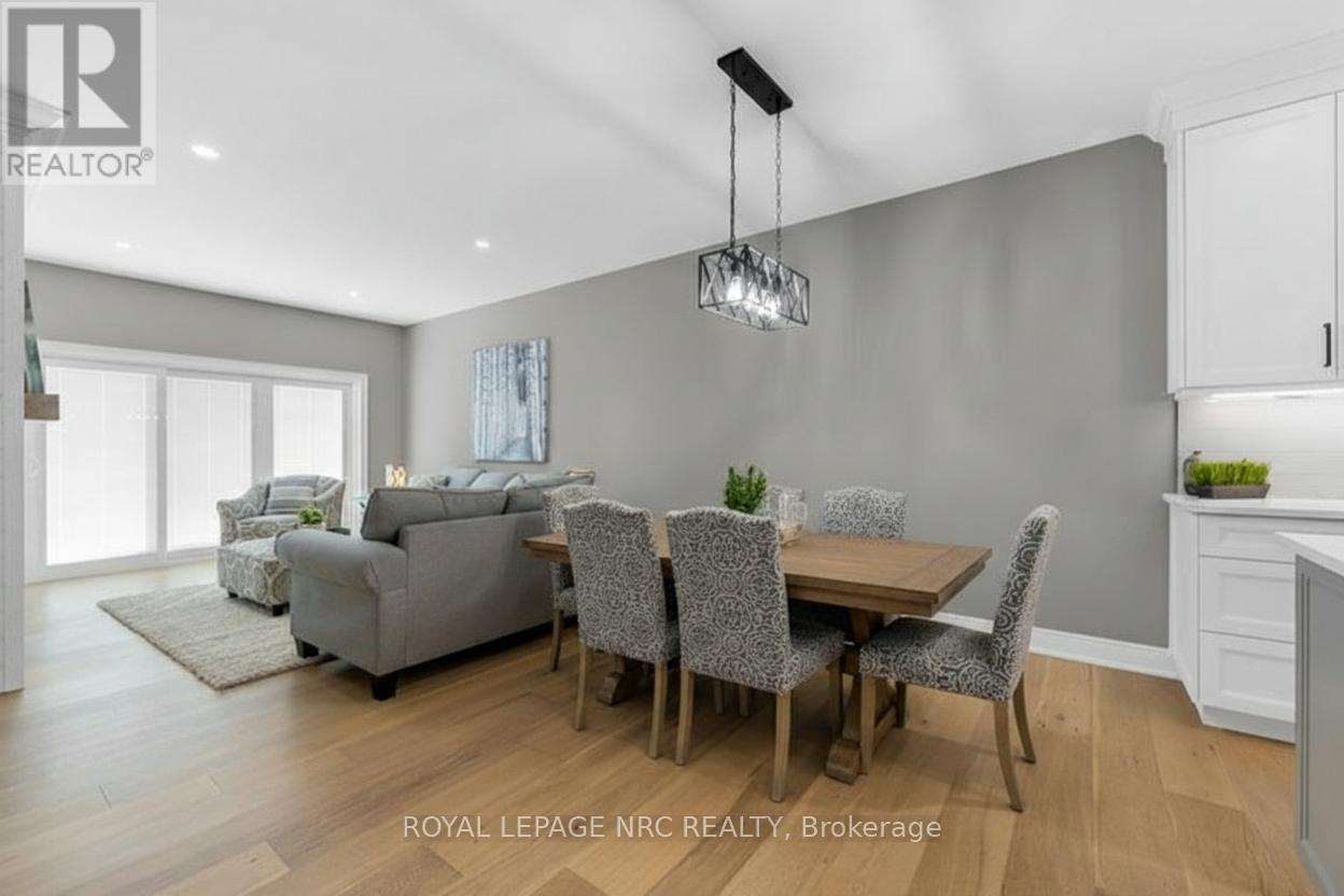 738 Clarence Street, Port Colborne, Ontario  L3K 0A8 - Photo 12 - X12780732