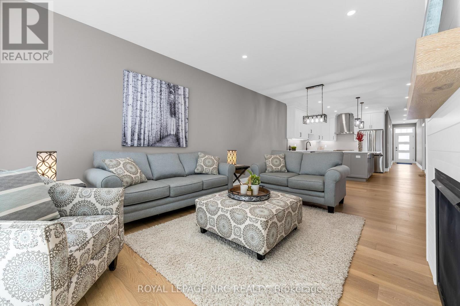 738 Clarence Street, Port Colborne, Ontario  L3K 0A8 - Photo 4 - X12780732