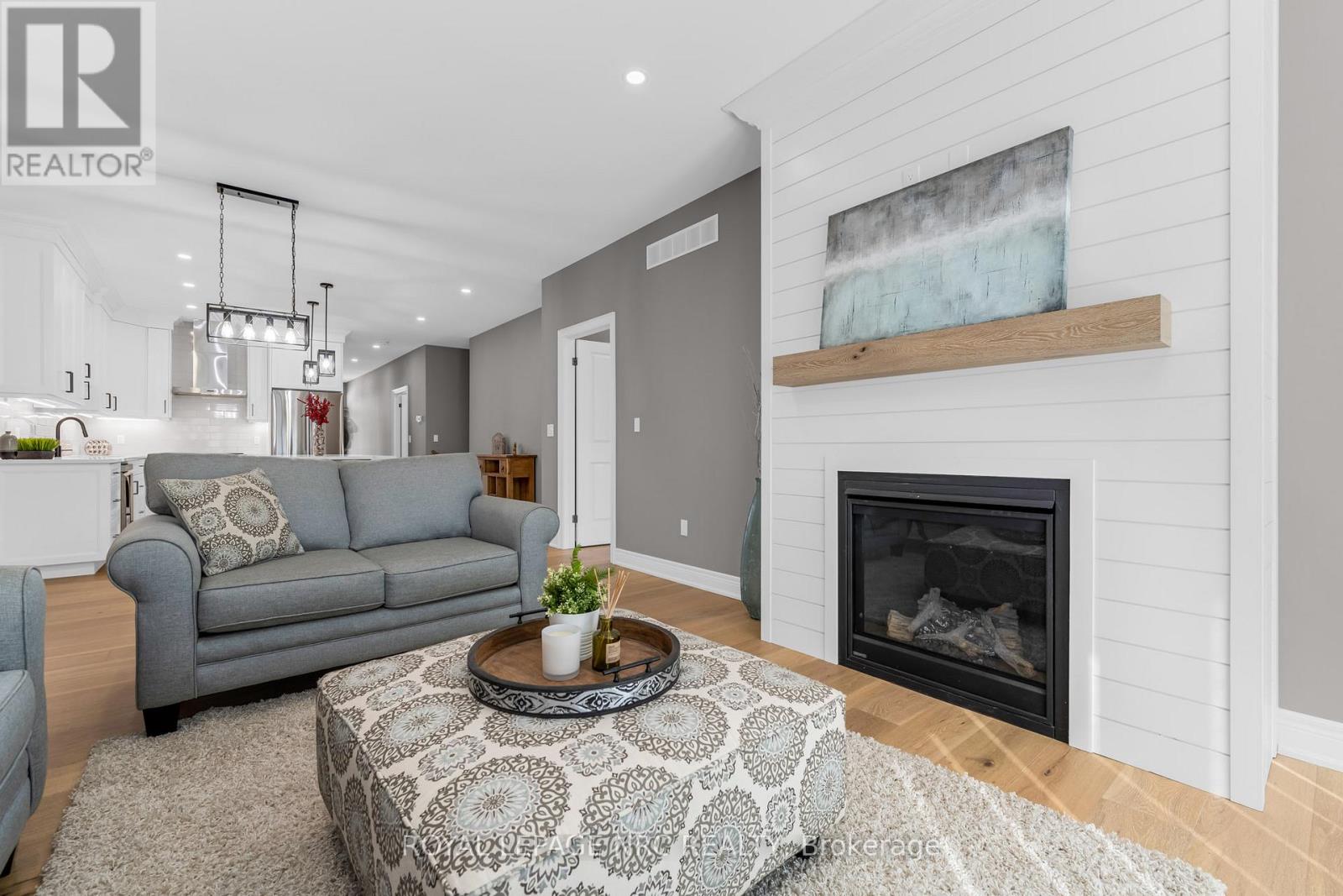 738 Clarence Street, Port Colborne, Ontario  L3K 0A8 - Photo 5 - X12780732