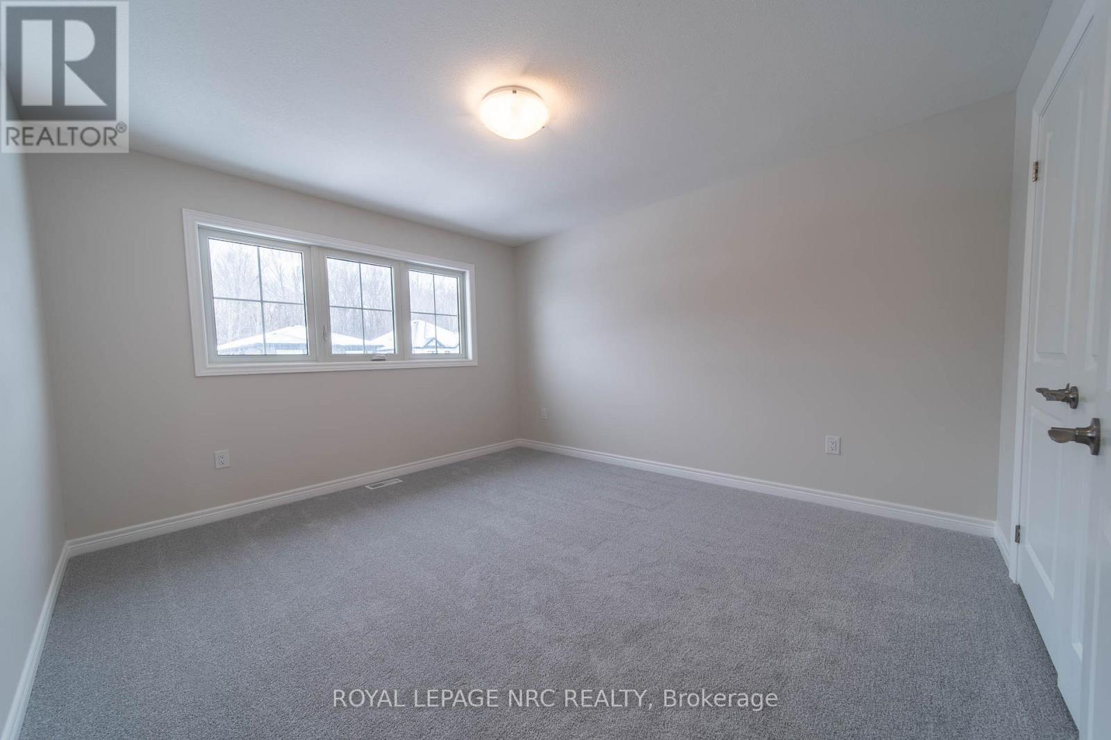 52 Willson Drive, Thorold, Ontario  L2V 0G7 - Photo 12 - X12784910