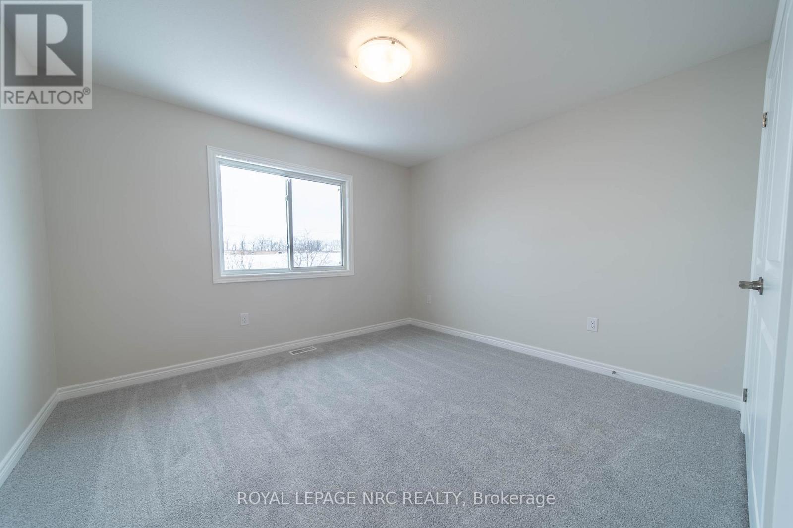 52 Willson Drive, Thorold, Ontario  L2V 0G7 - Photo 14 - X12784910