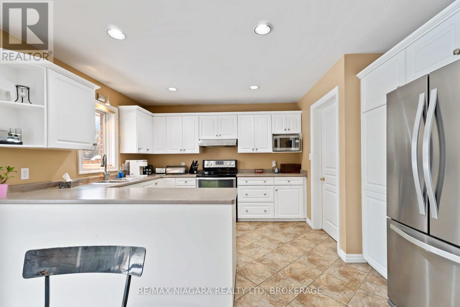 7874 Bishop Avenue, Niagara Falls, Ontario  L2H 3C6 - Photo 11 - X12784940