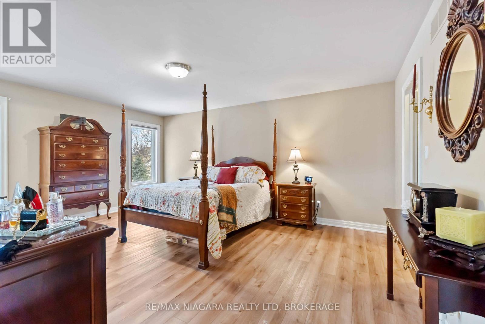7874 Bishop Avenue, Niagara Falls, Ontario  L2H 3C6 - Photo 13 - X12784940