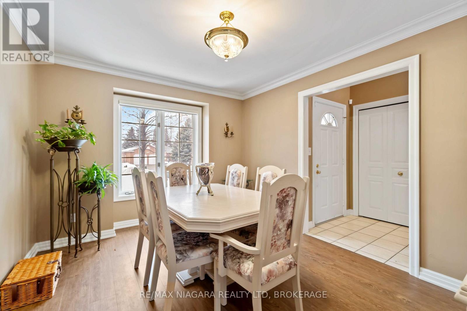 7874 Bishop Avenue, Niagara Falls, Ontario  L2H 3C6 - Photo 5 - X12784940