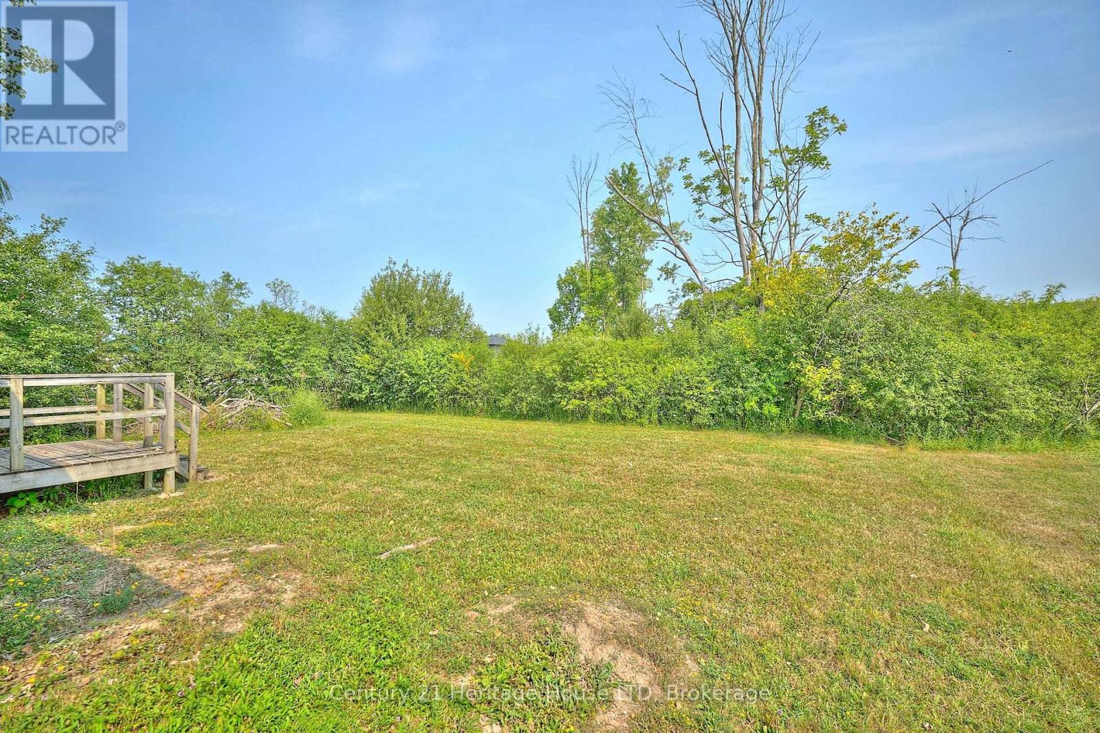 938 Garrison Road, Fort Erie, Ontario  L2A 1N7 - Photo 3 - X12785182