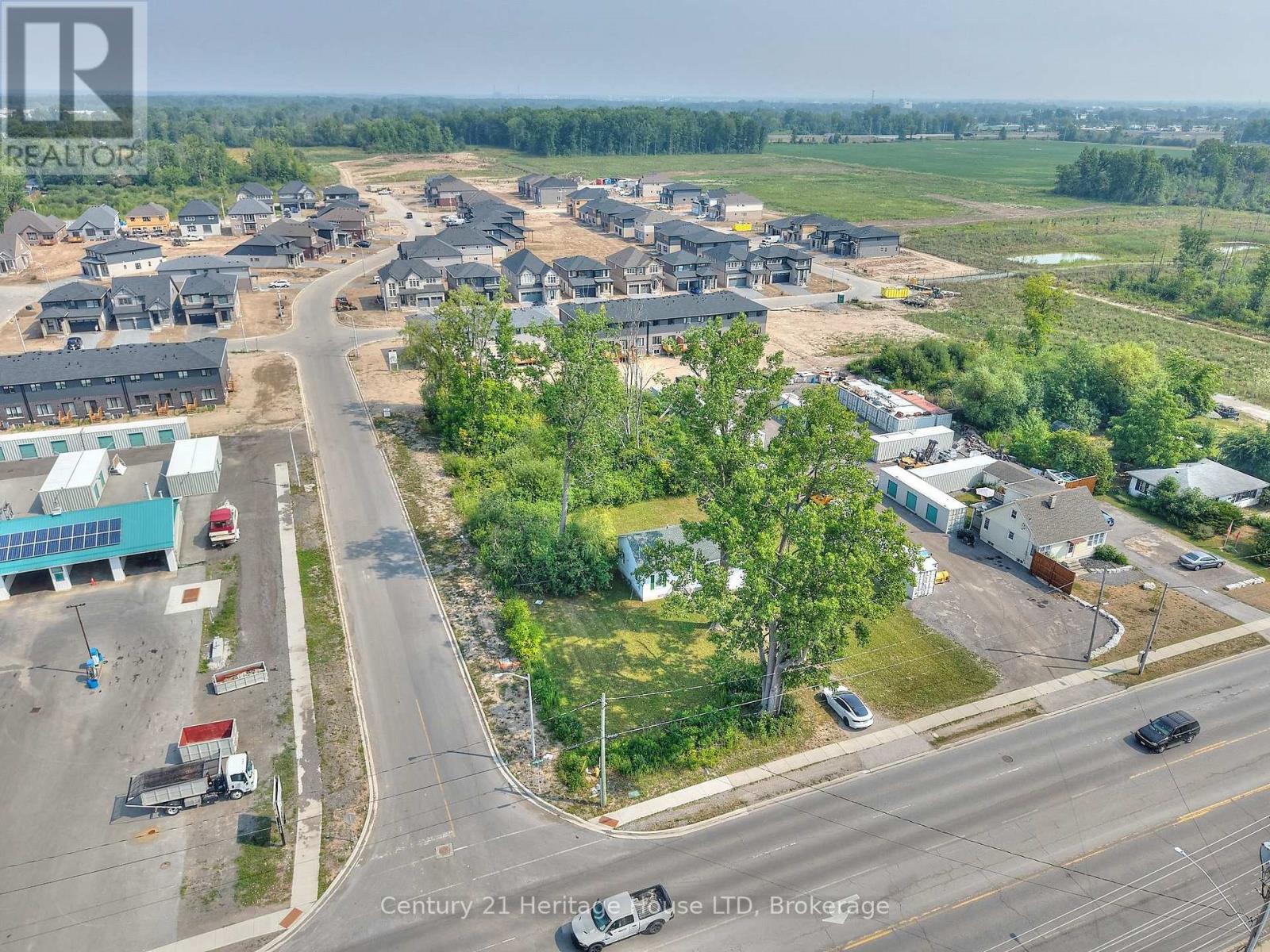 938 Garrison Road, Fort Erie, Ontario  L2A 1N7 - Photo 6 - X12785182