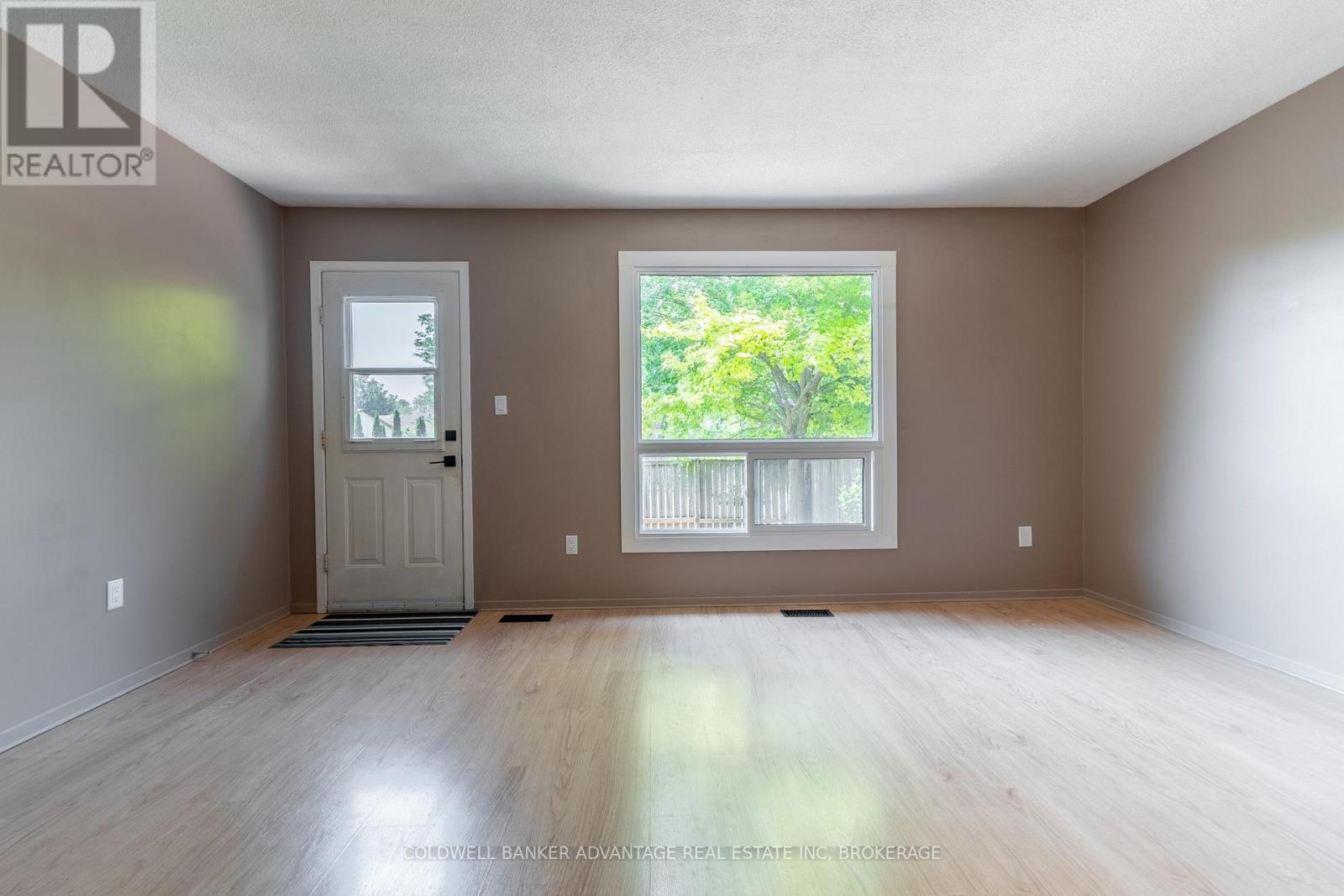 8 - 102 Silvan Drive, Welland, Ontario  L3C 6C3 - Photo 13 - X12787144