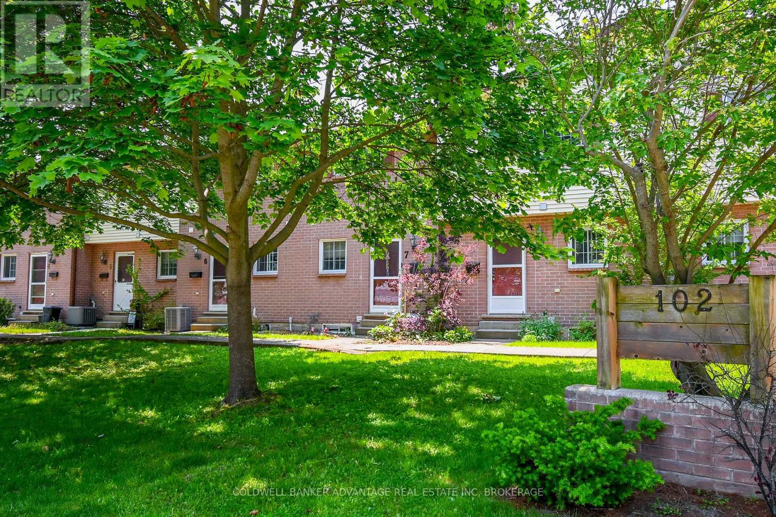 8 - 102 Silvan Drive, Welland, Ontario  L3C 6C3 - Photo 35 - X12787144