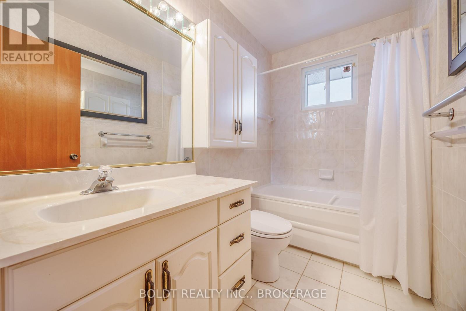 15 Nottingham Court, St. Catharines, Ontario  L2M 1L6 - Photo 14 - X12793410