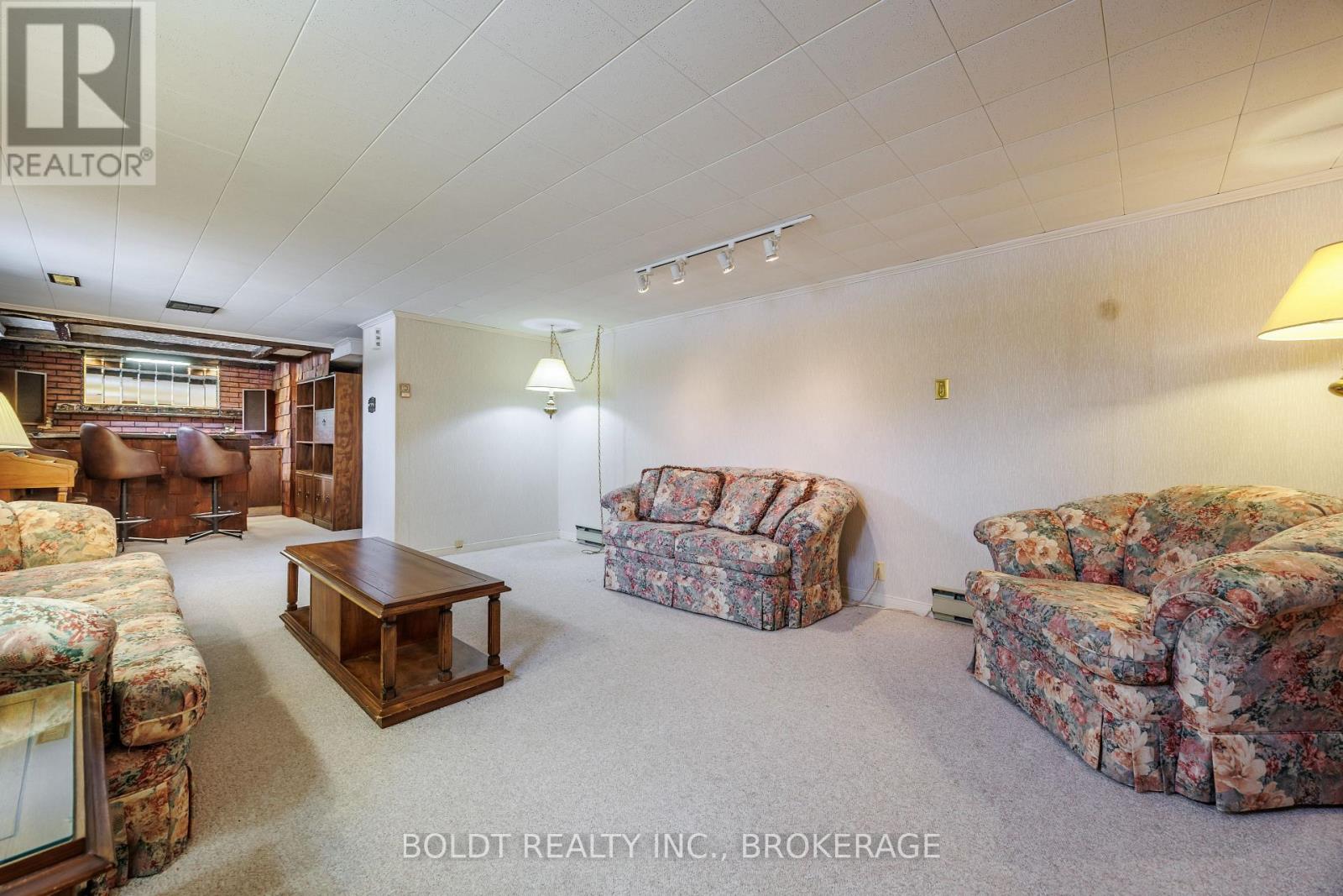 15 Nottingham Court, St. Catharines, Ontario  L2M 1L6 - Photo 18 - X12793410