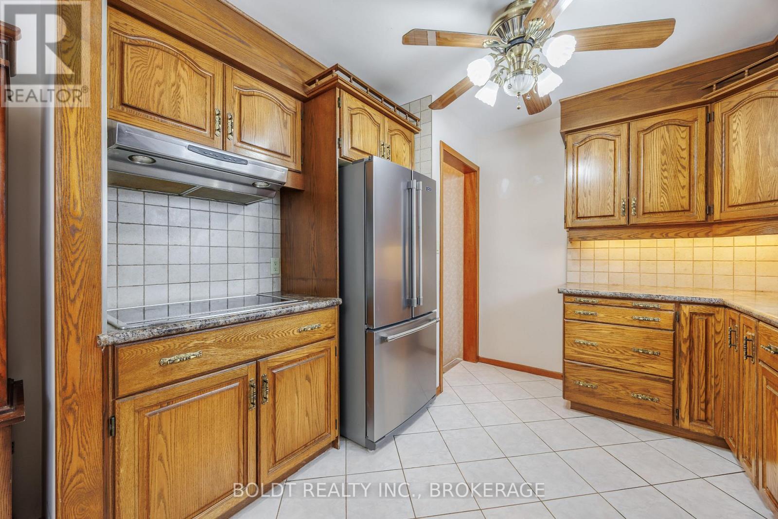 15 Nottingham Court, St. Catharines, Ontario  L2M 1L6 - Photo 8 - X12793410