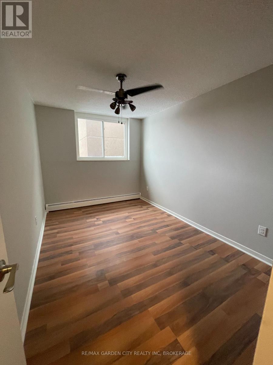 151 Plymouth Road, Welland, Ontario  L3B 3C8 - Photo 13 - X12793712