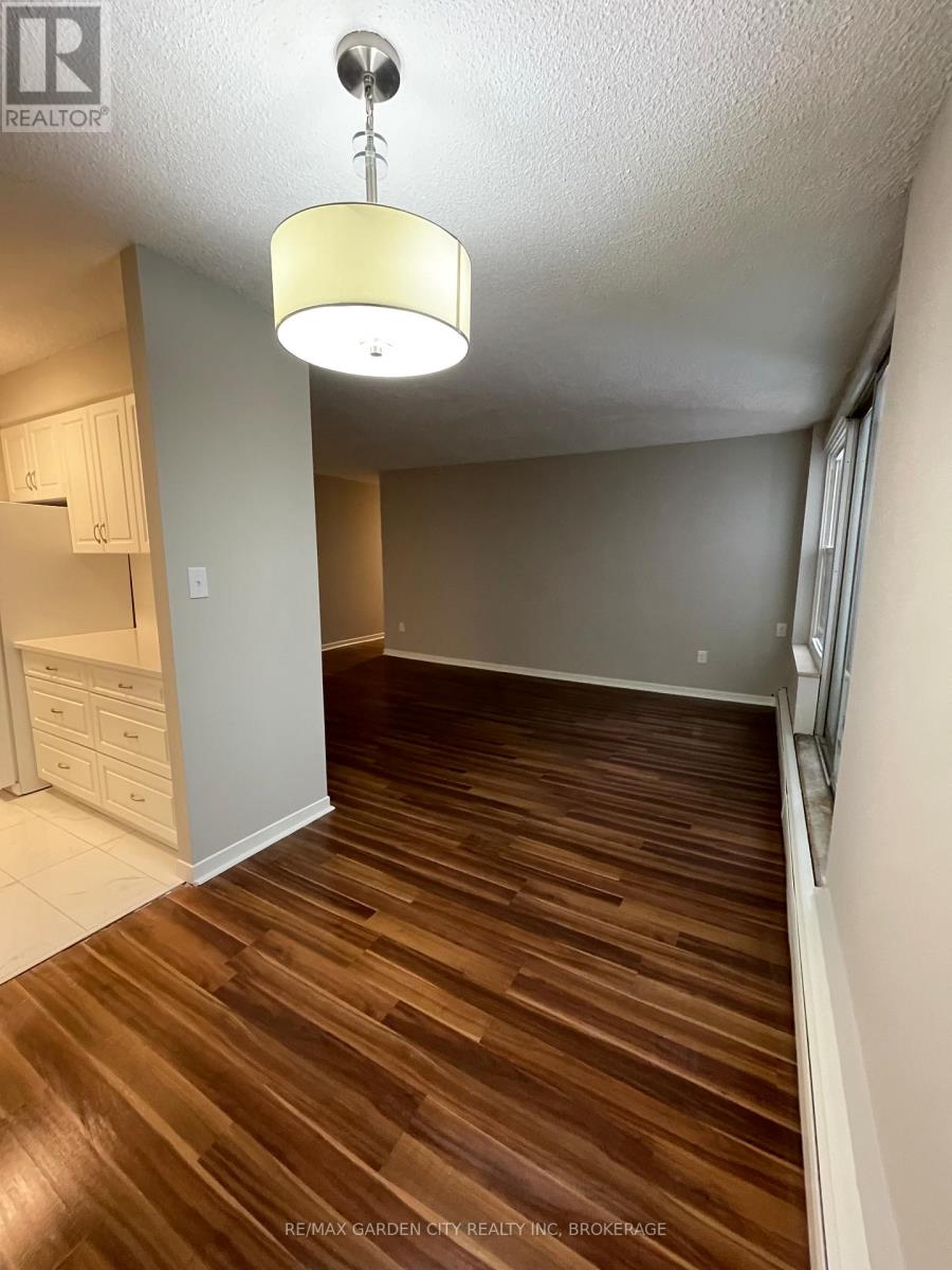 151 Plymouth Road, Welland, Ontario  L3B 3C8 - Photo 4 - X12793712