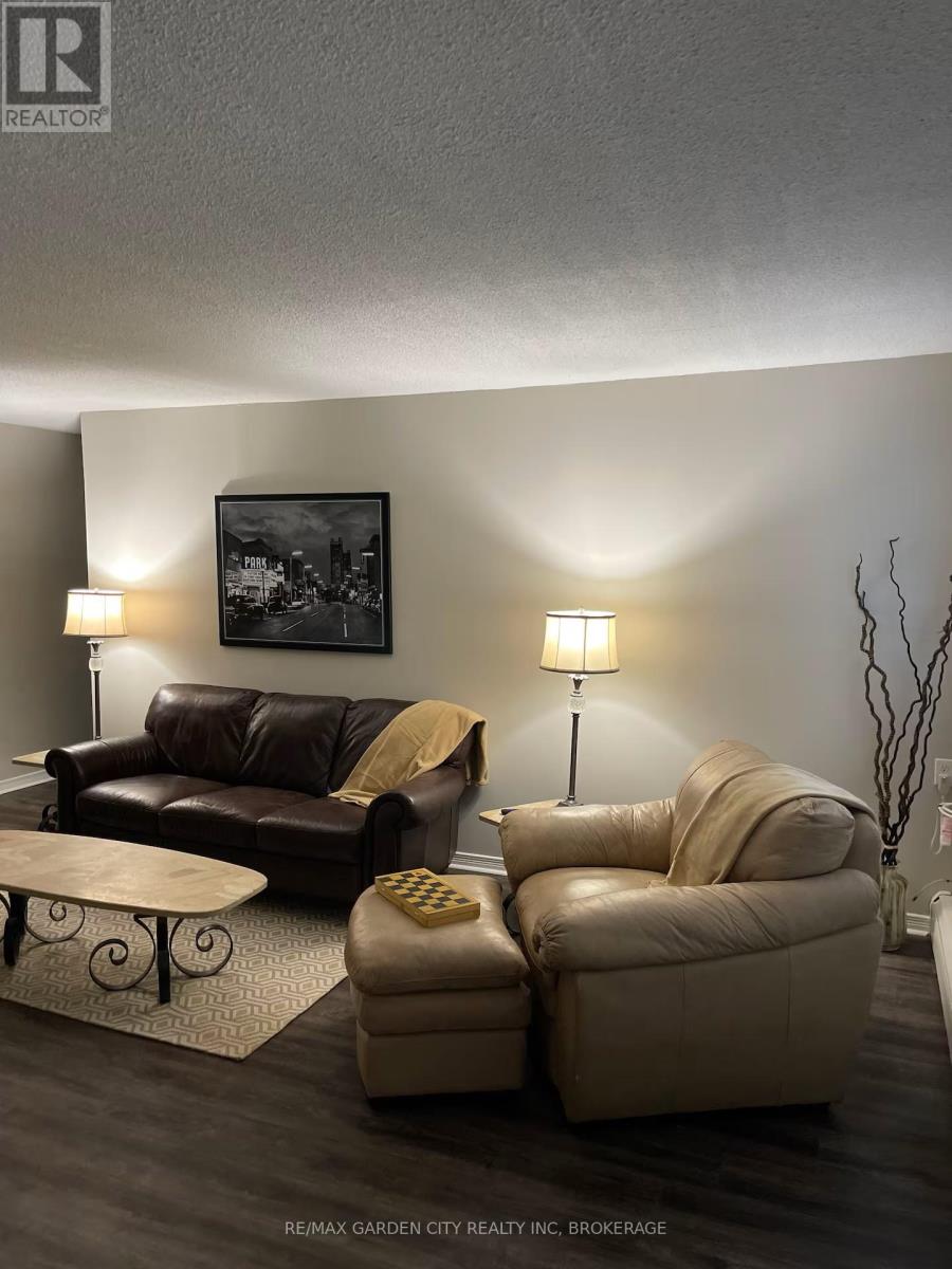 151 Plymouth Road, Welland, Ontario  L3B 3C8 - Photo 5 - X12793712