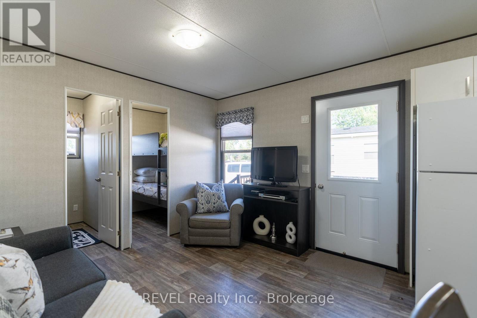 303 - 1501 Line 8 Road, Niagara-On-The-Lake, Ontario  L0S 1L0 - Photo 10 - X12795656