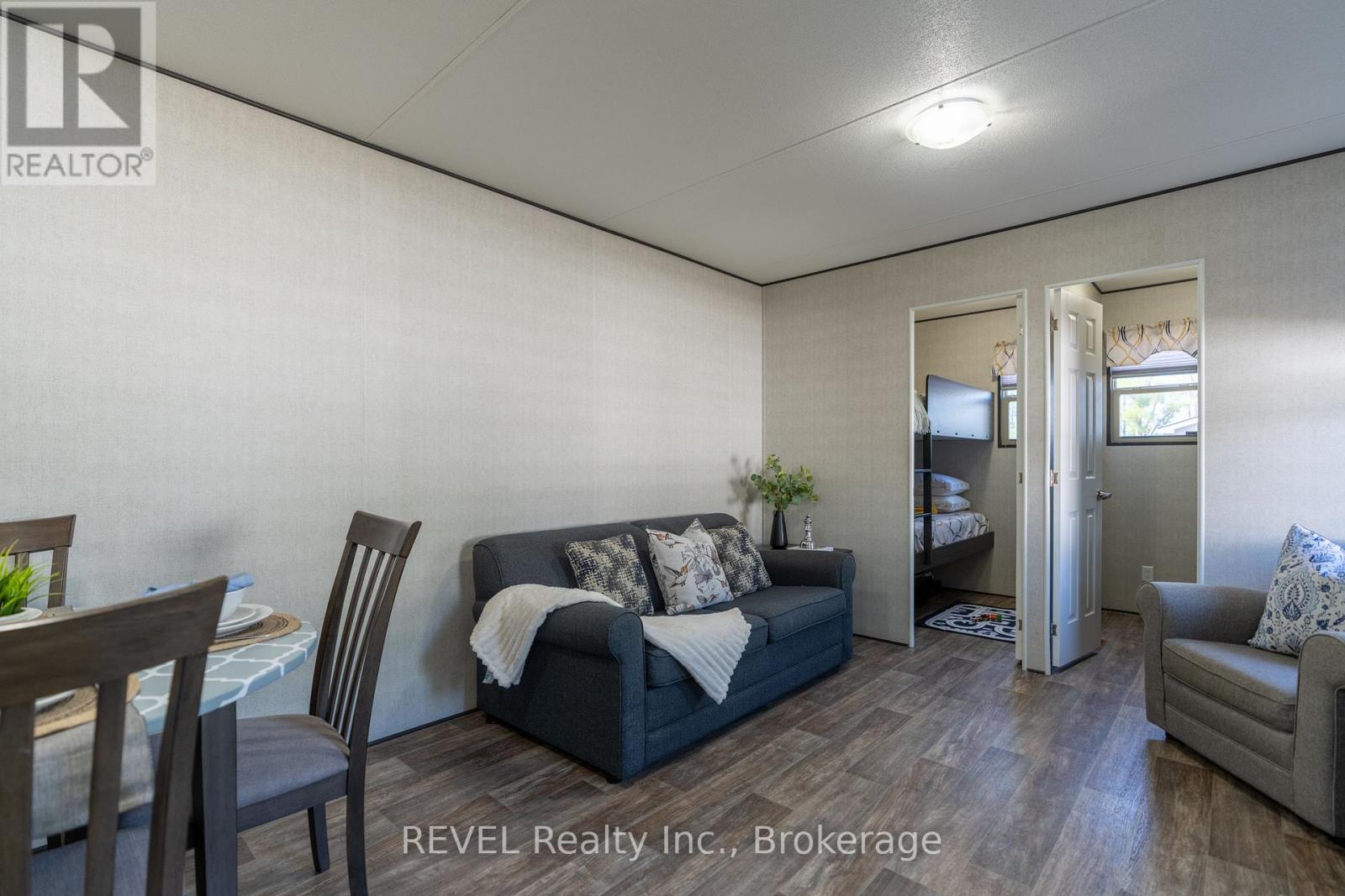 303 - 1501 Line 8 Road, Niagara-On-The-Lake, Ontario  L0S 1L0 - Photo 11 - X12795656