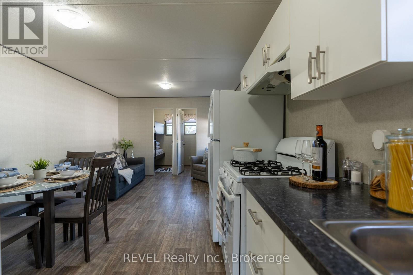 303 - 1501 Line 8 Road, Niagara-On-The-Lake, Ontario  L0S 1L0 - Photo 14 - X12795656