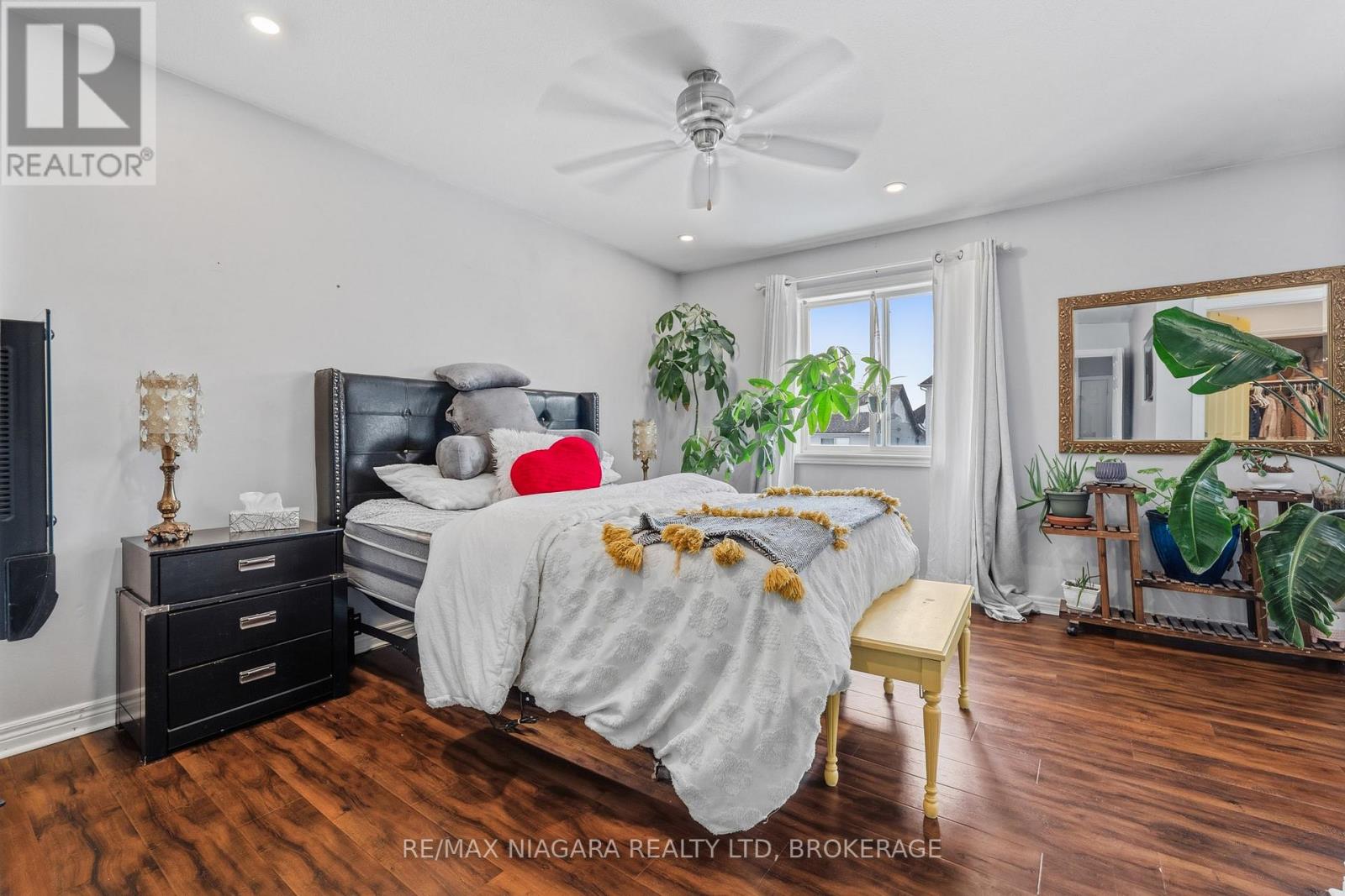 865 Canada Drive, Fort Erie, Ontario  L2A 6S5 - Photo 10 - X12797032