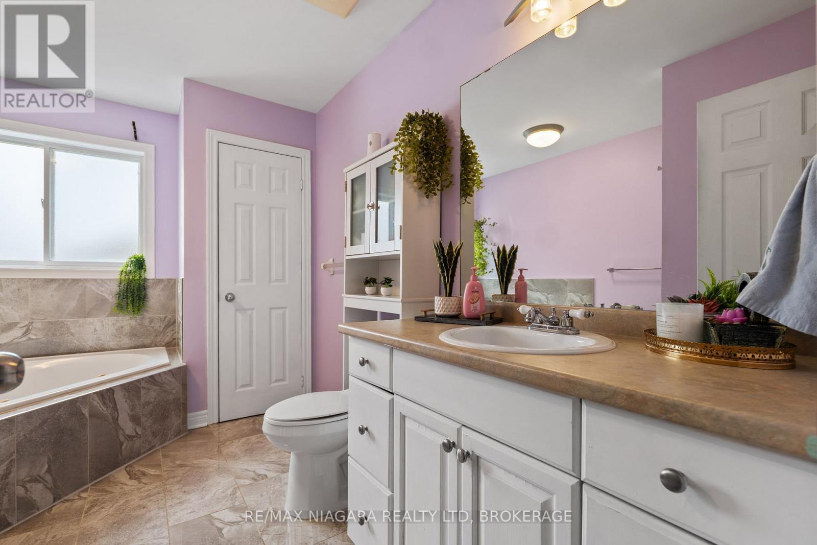 865 Canada Drive, Fort Erie, Ontario  L2A 6S5 - Photo 13 - X12797032